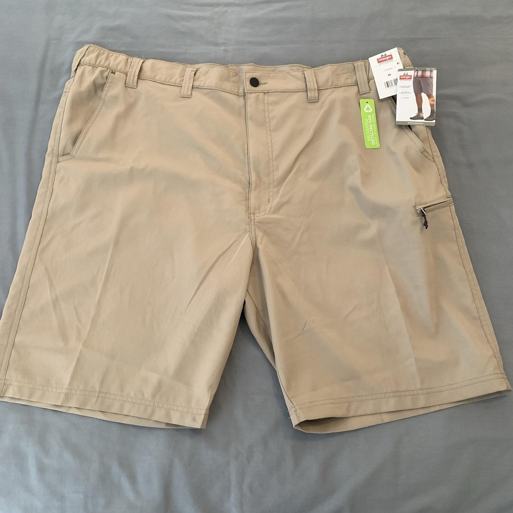 Wrangler Cargo Shorts Mens 46 Beige Polyester Elastic Waist Zip Pockets Outdoor